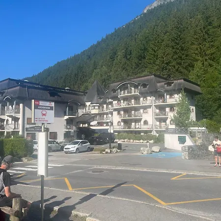 Daire Tres Bel Avec Vue Exceptionnelle Et Piscine Interieure Dans La *
